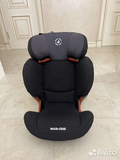 Автокресло Maxi cosi rodifix