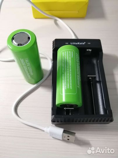 Зарядное устройтво liitokala + 4шт акб