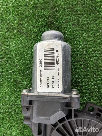 Мотор стеклоподъёмника передний правый Hyundai IX