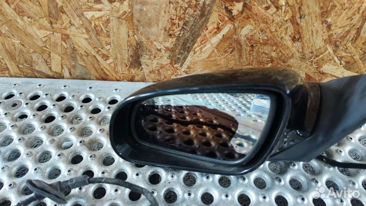 Зеркало наружное левое Audi A8 D3 (S8) 2005