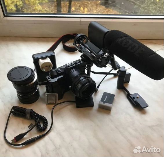 Canon EOS M