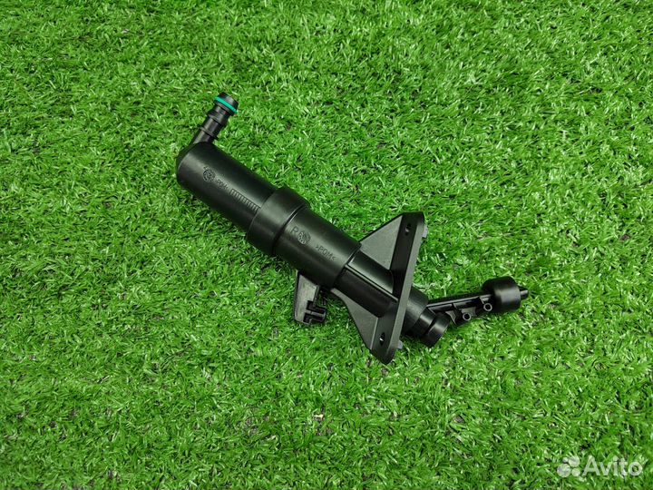 Форсунка омывателя фар правая VW Passat CC VAG