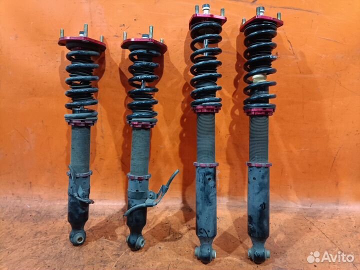 Стойки амортизатора Lexus Sc430 UZZ40