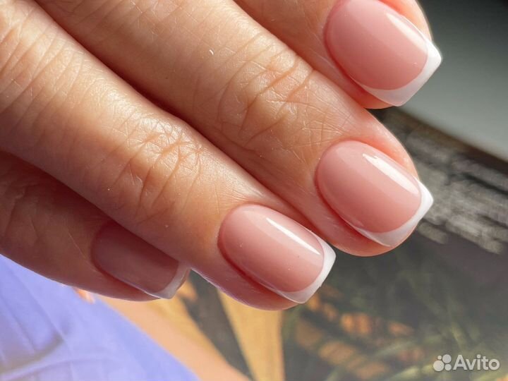 Маникюр и педикюр