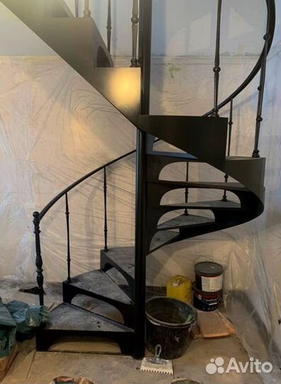 Лестницы г-образные под ключ
