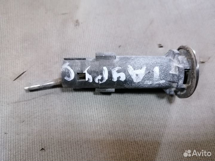 Личинка замка крышки багажника Ford Taurus 2 1995