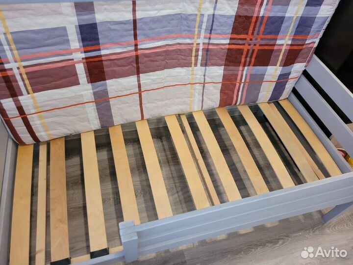 Детская кровать домик с матрасом