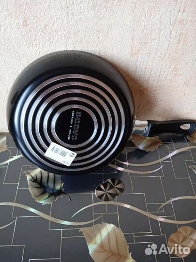Сковорода новая литая