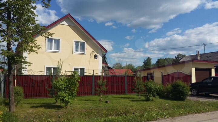 Дом 230 м² на участке 7 сот.