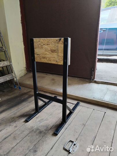 Подставка для лодочного мотора