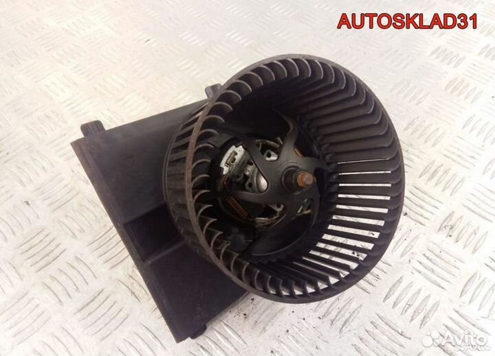 Моторчик печки Volkswagen Golf 4 1J1819021C