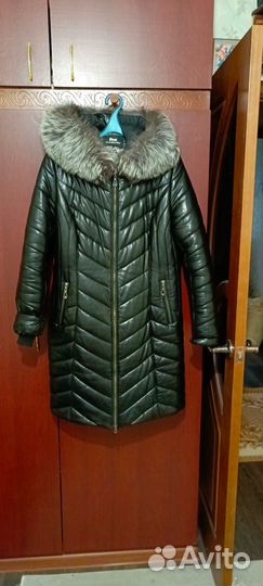 Продам женский пуховик