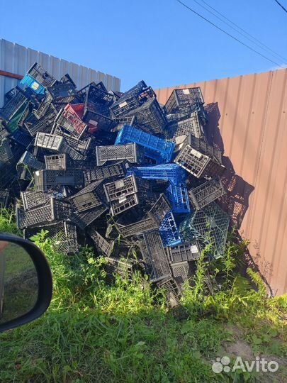 Пластиковые ящики б/у