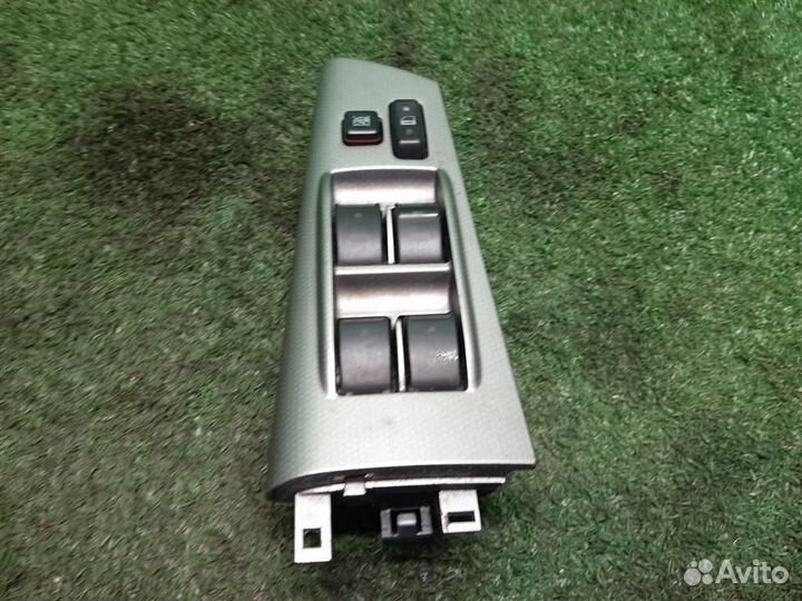 Блок управления стеклоподъемниками Toyota Corolla