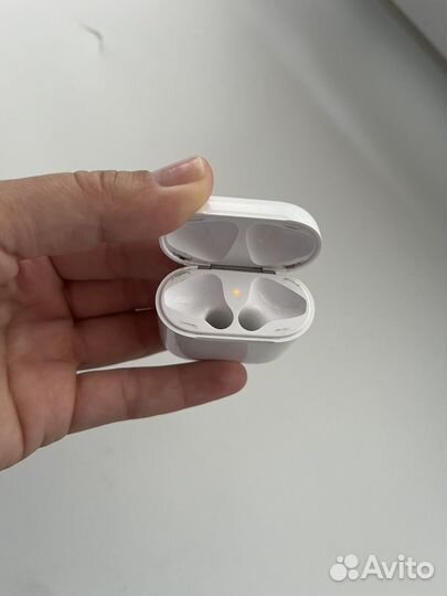 Кейс от наушников airpods рабочий