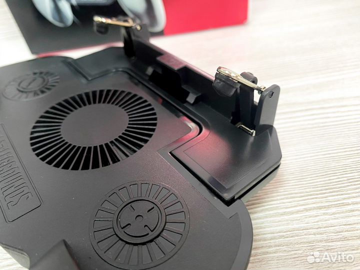 Джойстик для смартфона с охлаждением