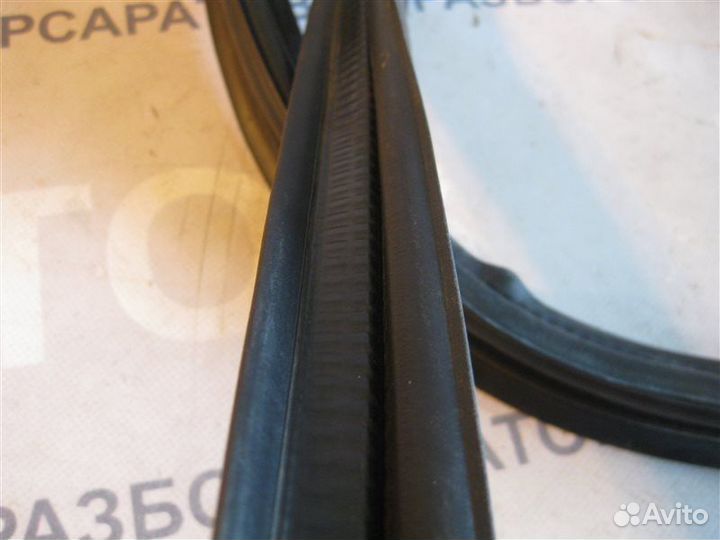 Уплотнитель багажника Nissan Primera P12 хэтчбек