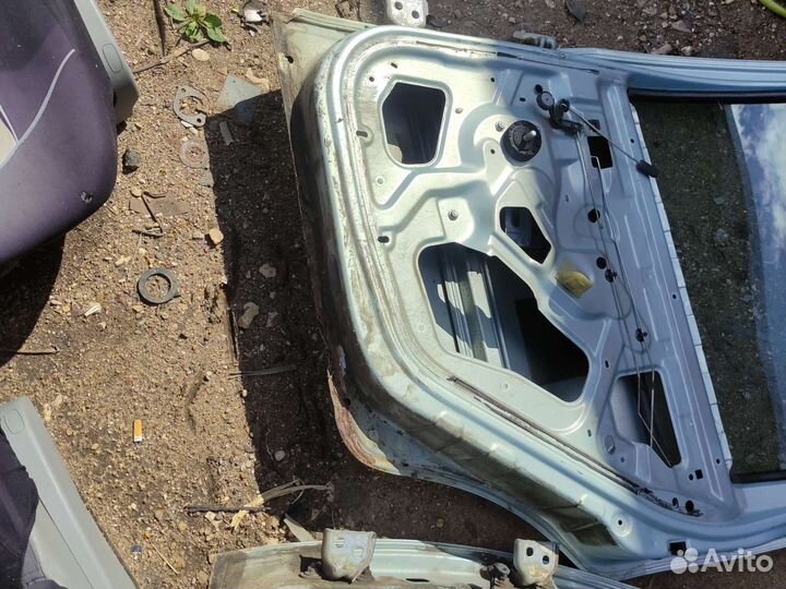 Дверь правая задняя рено логан1