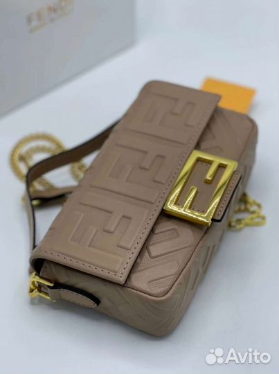 Клатч Fendi