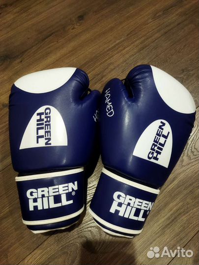 Боксерские перчатки 10 oz green hill