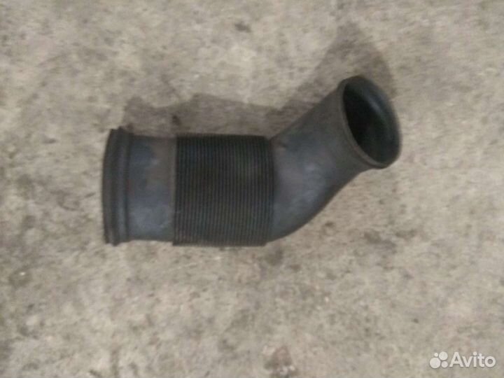 Патрубок воздушного фильтра Мерседес w220