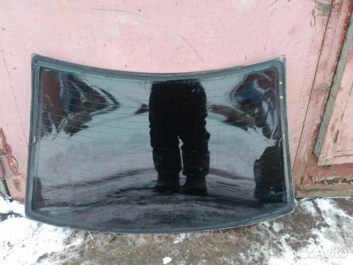 Стекло заднее Audi A4 B5 AEB 1999