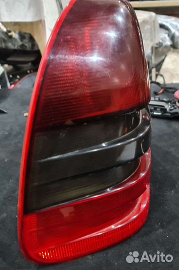 Левый фонарь Mercedes W202 рест