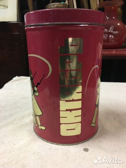 Банка коробка жестяная 50 лет Октября