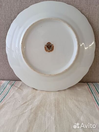 Старинная тарелка