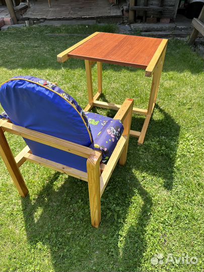 Детский стол и стул