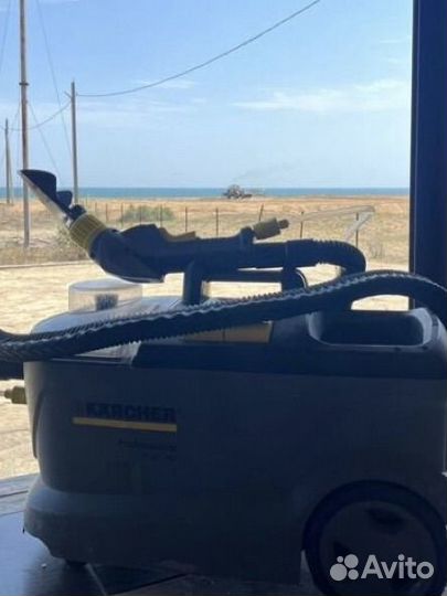 Моющий пылесос karcher