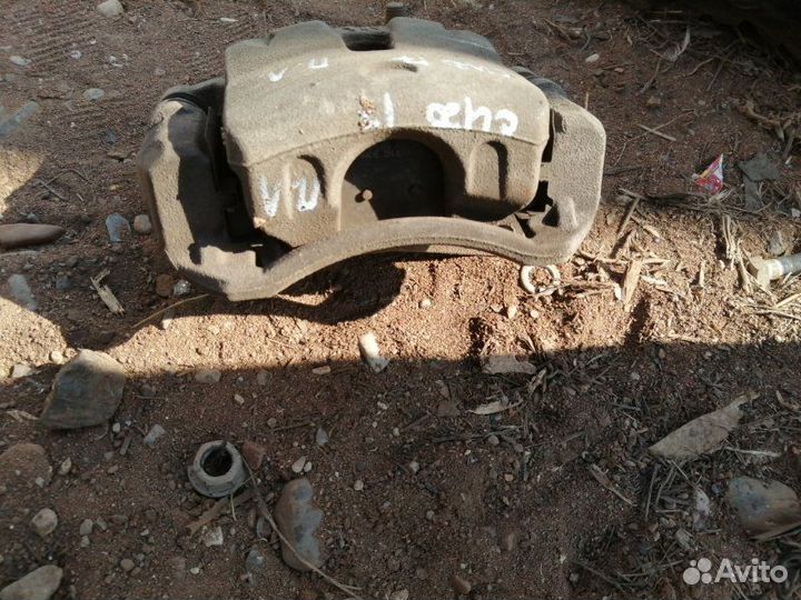 Суппорт передний левый Kia Ceed 2 JD G4FG 2014