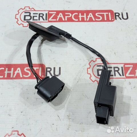 Блок управления топливным насосом Skoda Yeti 5L