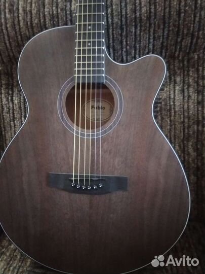 Акустическая гитара