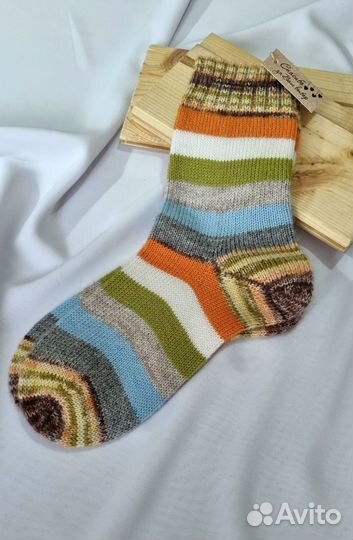 Полосатые вязаные носки