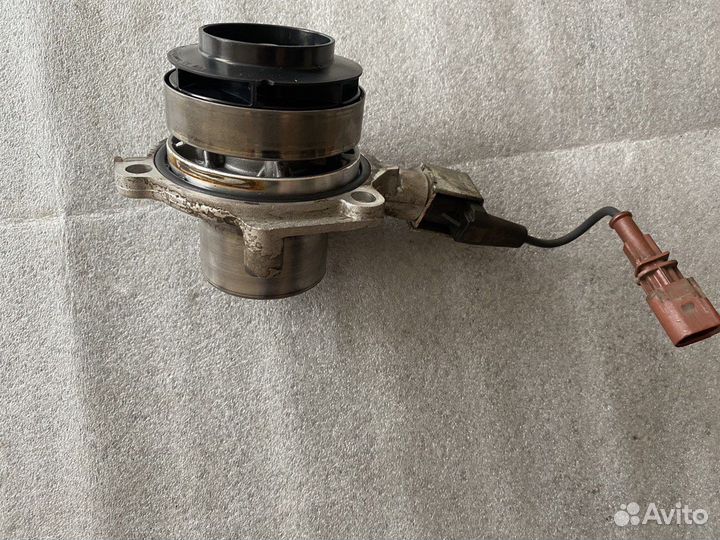 Водяная помпа Audi Q5 / Фольксваген tiguan