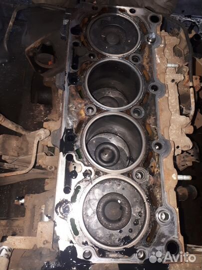 Разбор Кия Бонго 3. Блок двигателя в сборе