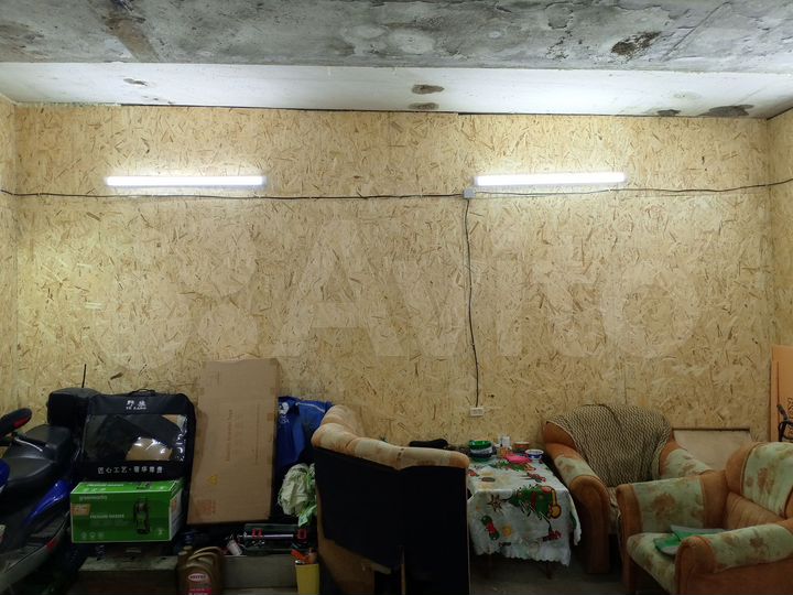 Гараж, > 30 м²