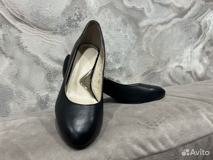 Туфли женские 38 размер натуральная кожа черные