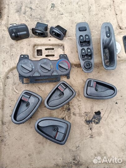 Пластик кнопки блок эсп козырьки реле Accent