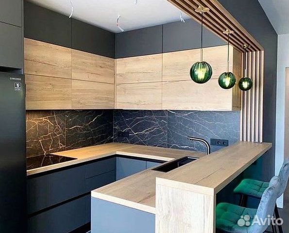 Кухонный гарнитур угловой в потолок и с островом