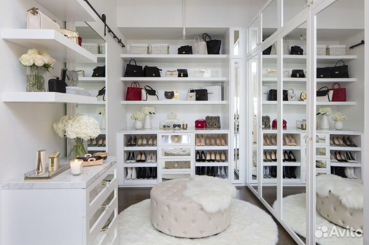 Q9K9Y4 Гардеробная