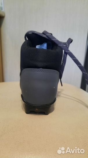 Ботинки лыжные, крепление nnn