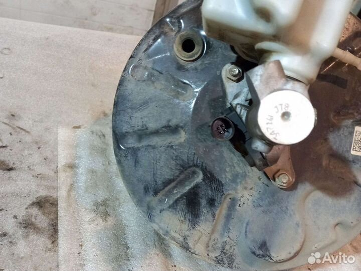 Вакуумный усилитель тормозов VW Touran