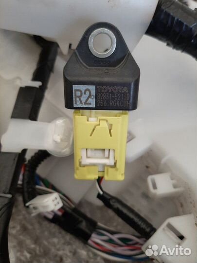 Напольный датчик подушки безопасности Toyota Land