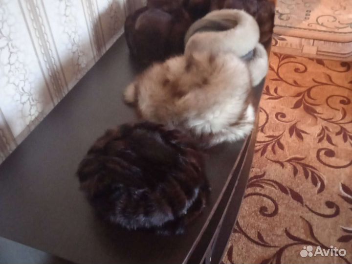 Женские норковые шапки