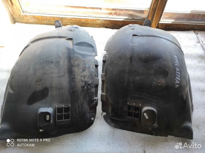 Подкрылок передний Opel Astra H