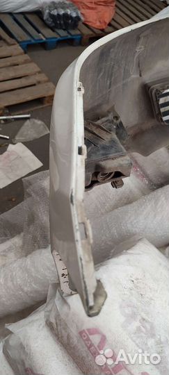 Бампера на toyota виш