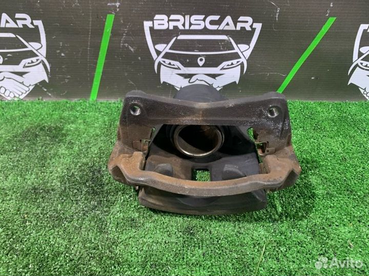 Суппорт тормозной передний правый Toyota Caldina