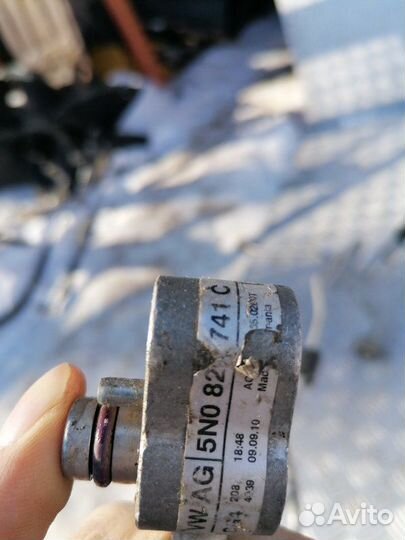 Трубка кондиционера Volkswagen Tiguan 5N1 2.0 TDI